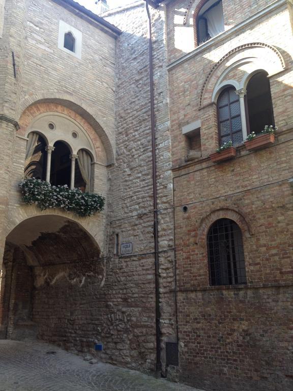 Palazzetto Bentivoglio Villa Sassoferrato Exteriör bild