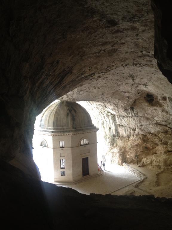 Palazzetto Bentivoglio Villa Sassoferrato Exteriör bild